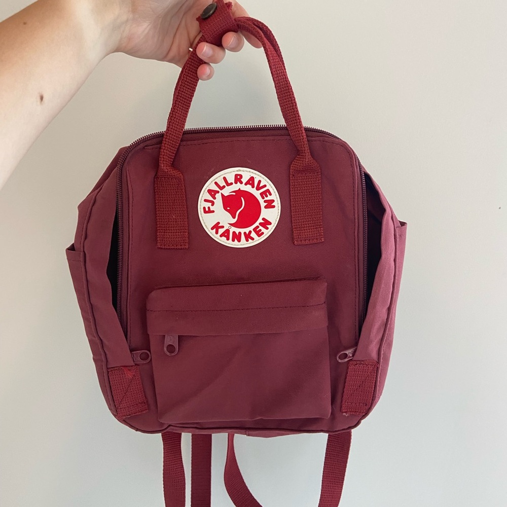fjällräven kånken mini maroon backpack